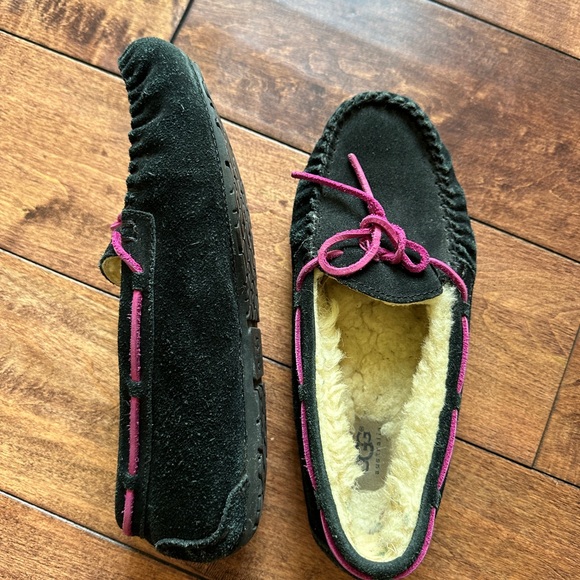 UGG Moccasin Slippers - Picture 2 of 3